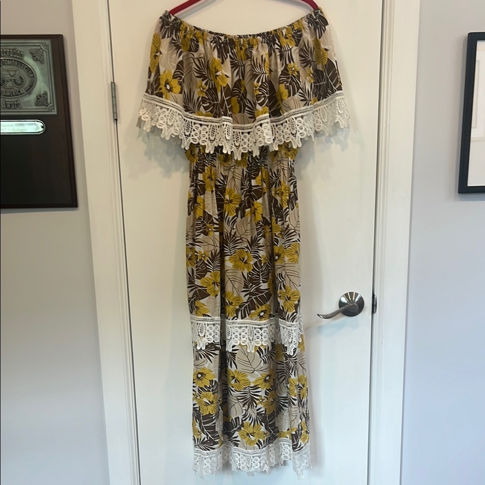 NWOT  POL Floral Off-Shoulder Maxi Dress
